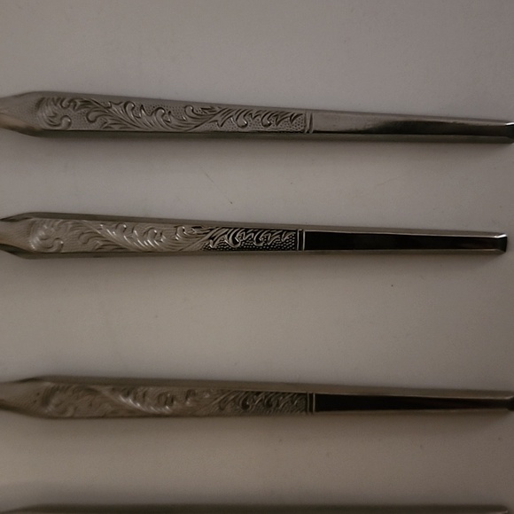 4 Stanley Robert's Winthrop Salad Fork - Picture 2 of 3